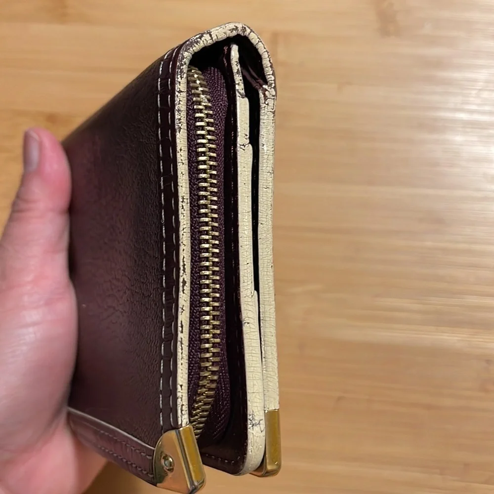 Authentic Vintage Louis Vuitton International Wallet Suhali leather
